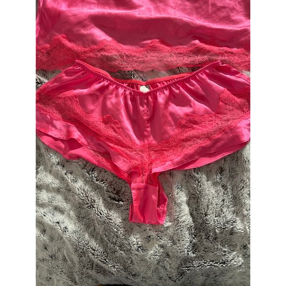 Vintage Victoria’s Secret two-piece lace sleep set size medium‎ ￼ - Picture 3 of 6